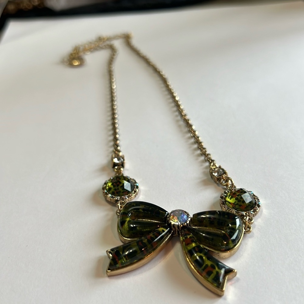 Betsy Johnson ADATZ bow leopard necklace